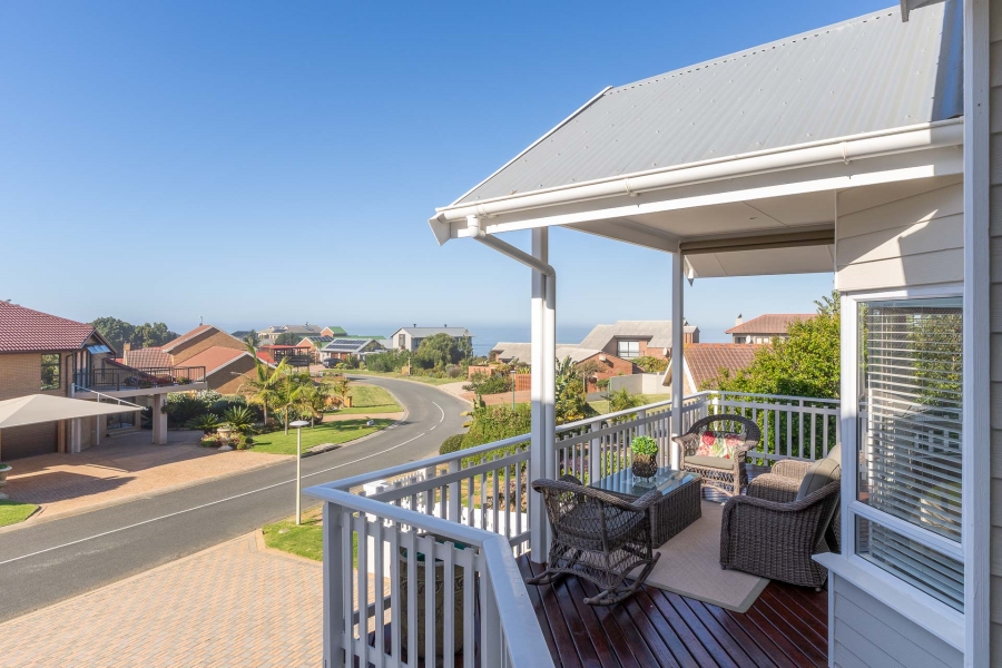 5 Bedroom Property for Sale in Outeniqua Strand Western Cape